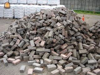 betonstraatstenen keiform... Omgeving Gouda