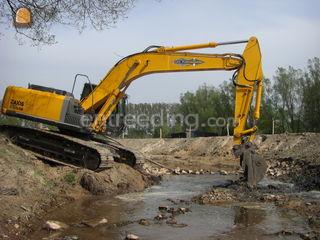 F.P.H. Ploegmakers B.V. uit Vinkel
