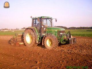 John Deere + breedzaaier Omgeving Alphen a/d Rijn