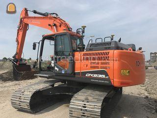 Doosan DX235 + GPS Omgeving Lisse