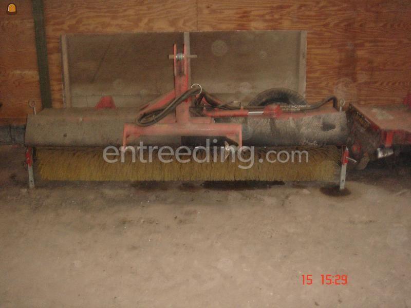 New Holland + rolbezem