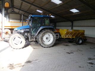 NH TS 110 + 2m3 zoutstroo... Omgeving Kamerik