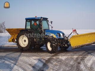 tractor+zoutstrooier en s... Omgeving Purmerend