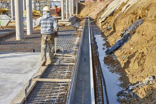 Collinet levert riolering...