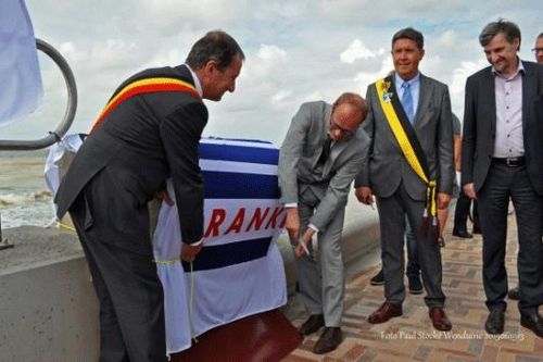 De nieuwe zeedijk in Wend...