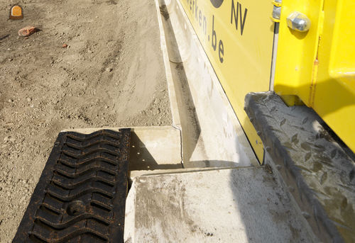 Deschacht & Houwelyckx bi...