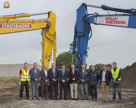 Eerste spadesteek voor ni...